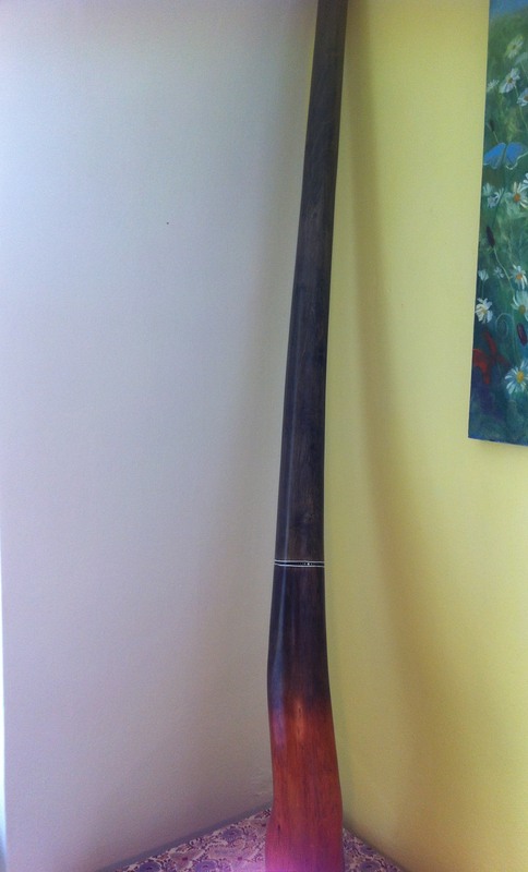 Didgeridoo - tradiční australský domorodý hudební nástroj - javor, délka 134 cm